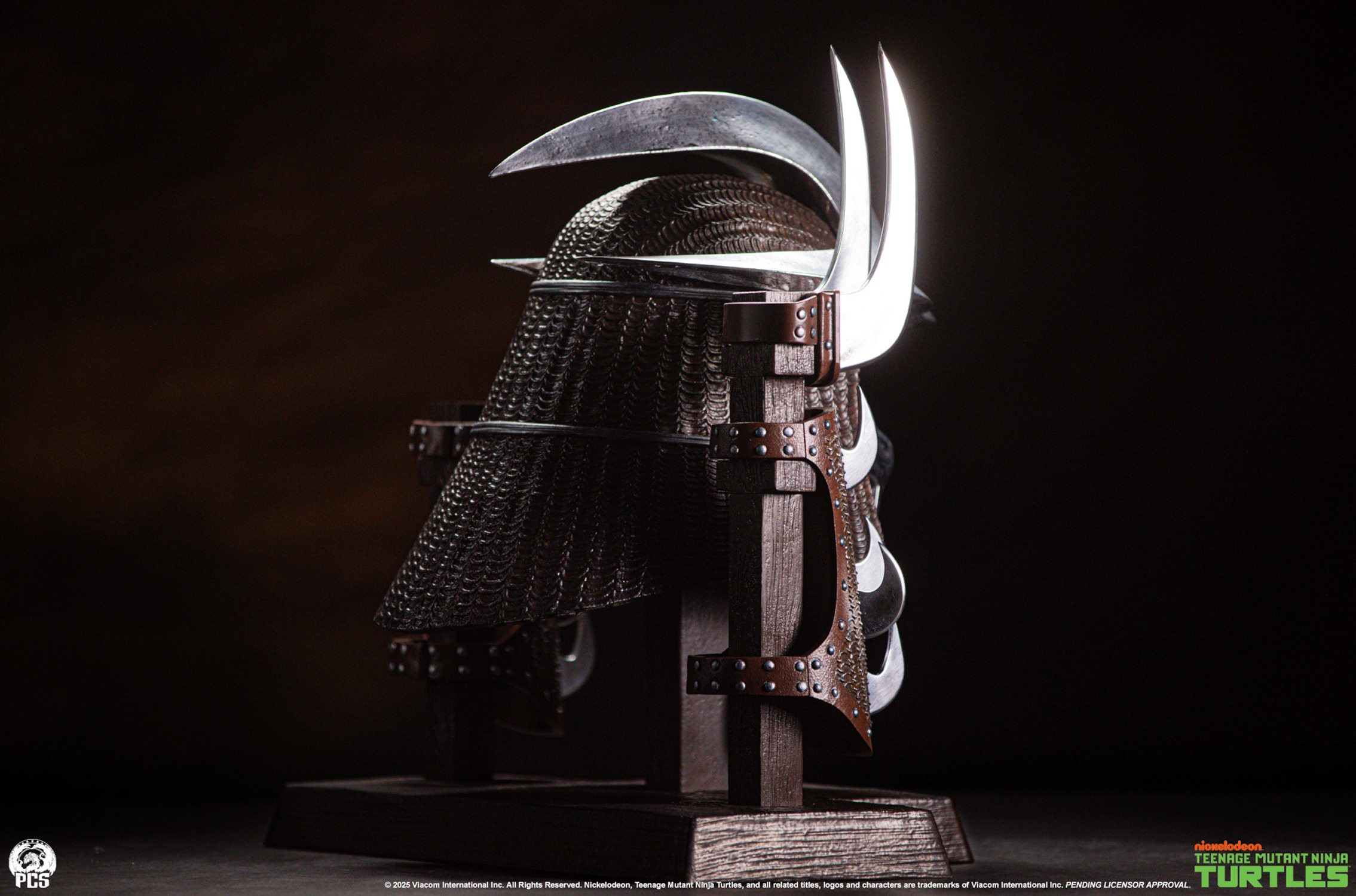 Teenage Mutant Ninja Turtles Shredder Stainless Steel Armor Set Life-Size Replica  (Prototype Shown) View 4