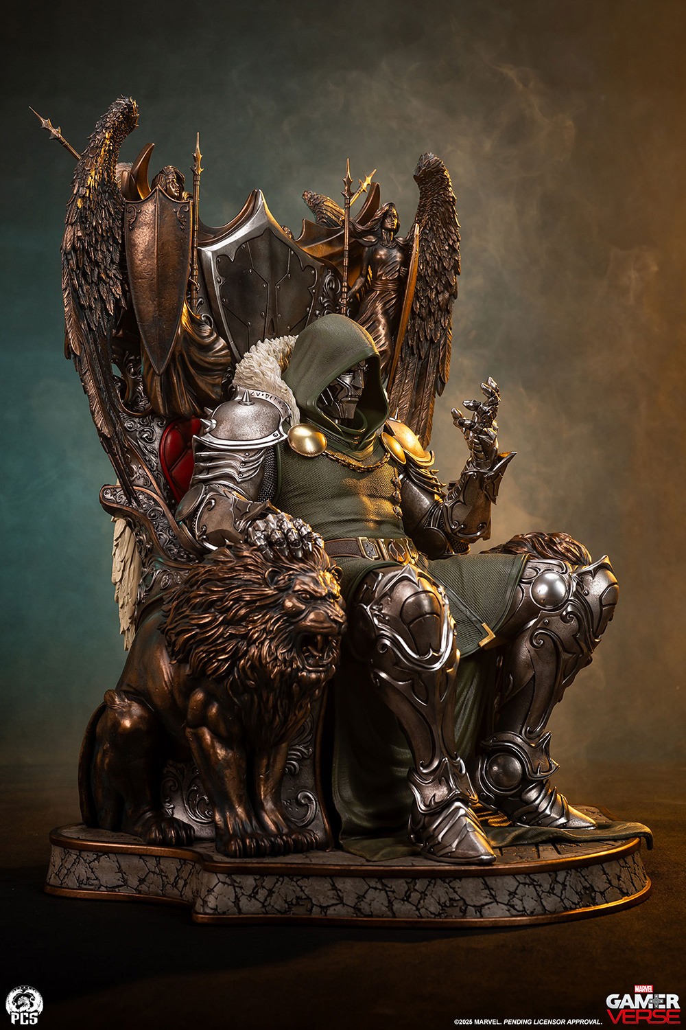Marvel Dr. Doom 1:3 Scale Statue  (Prototype Shown) View 10
