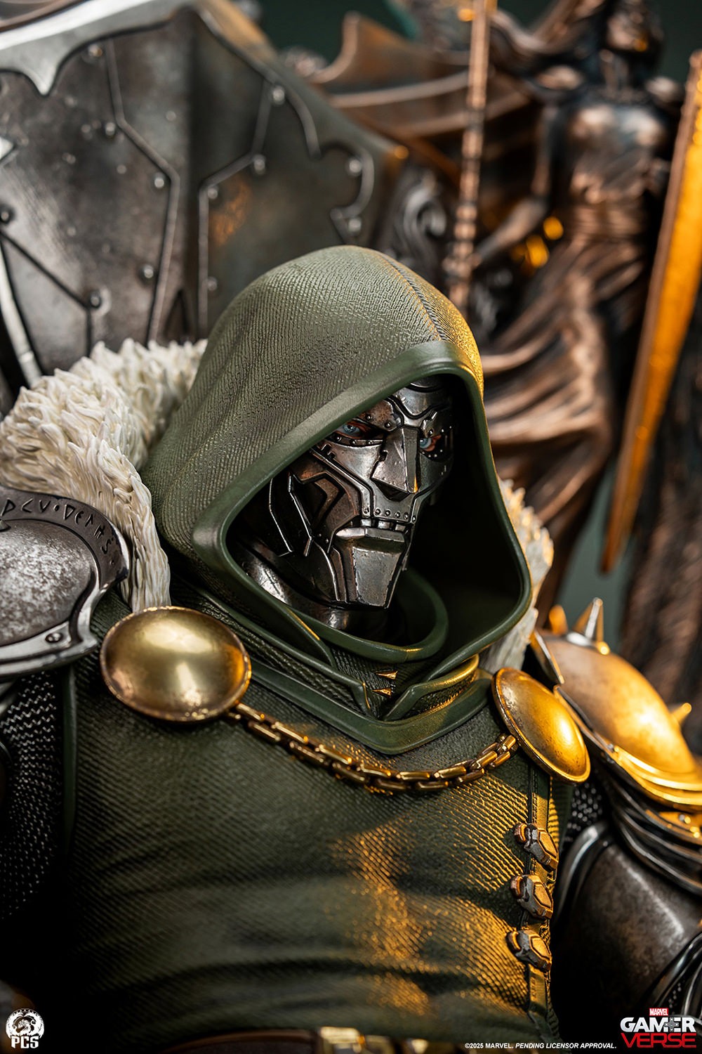 Marvel Dr. Doom 1:3 Scale Statue  (Prototype Shown) View 19