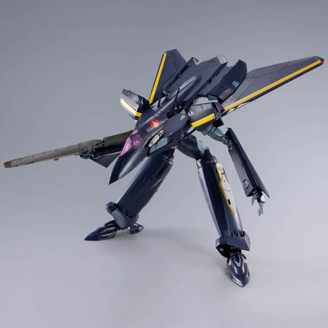 マクロスVF-17S Special Stealth Valkyrie 1/65 VF-17S Special Steal Valkyrie | Macross Valkyrie Figure