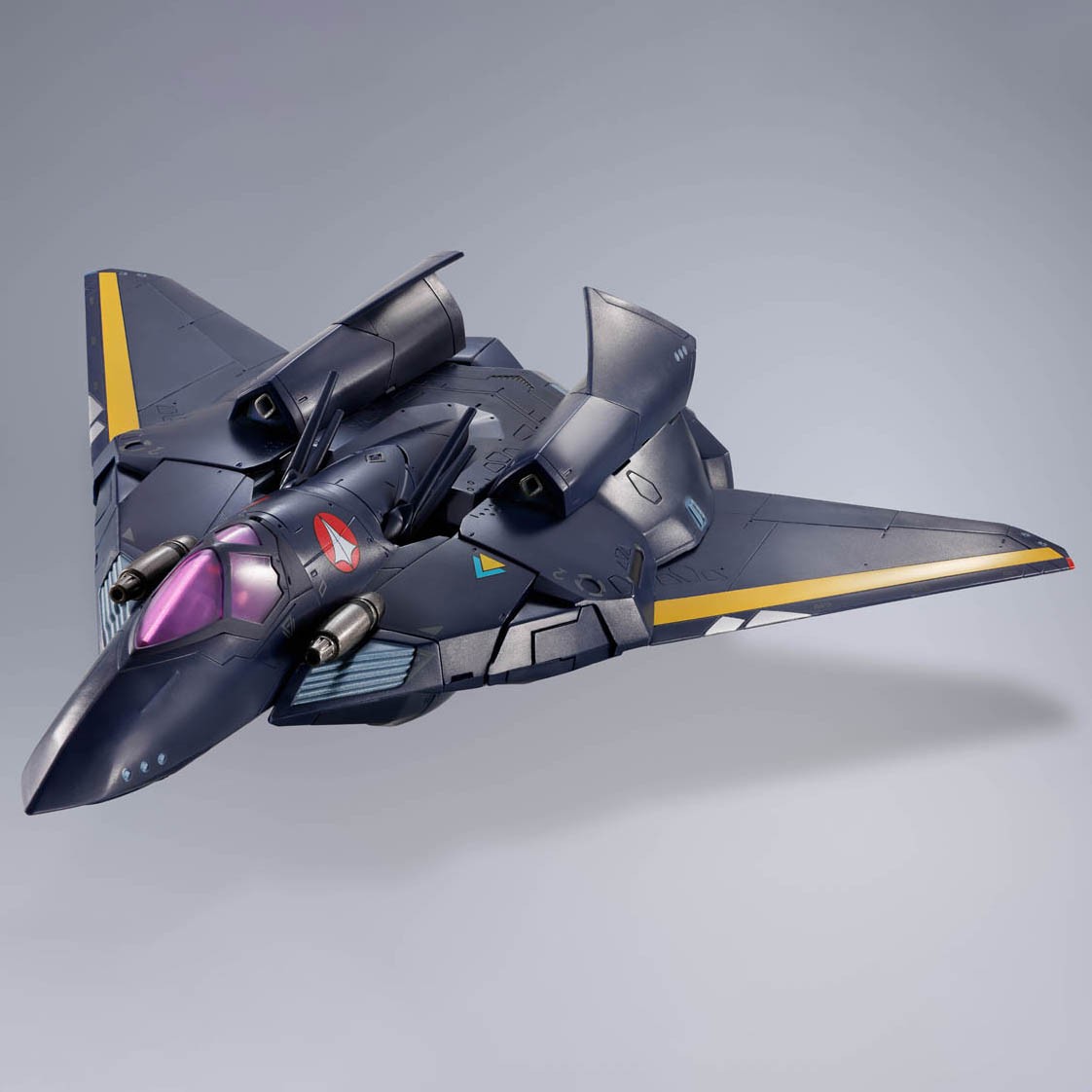 Macross VF-17S Nightmare Stealthvalkyrie (Gamlin Kizaki use) Action Figure  (Prototype Shown) View 4