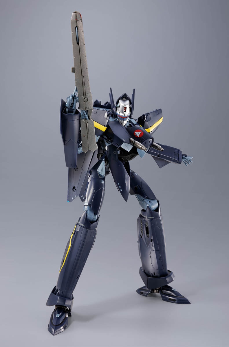 Macross VF-17S Nightmare Stealthvalkyrie (Gamlin Kizaki use) Action Figure  (Prototype Shown) View 16