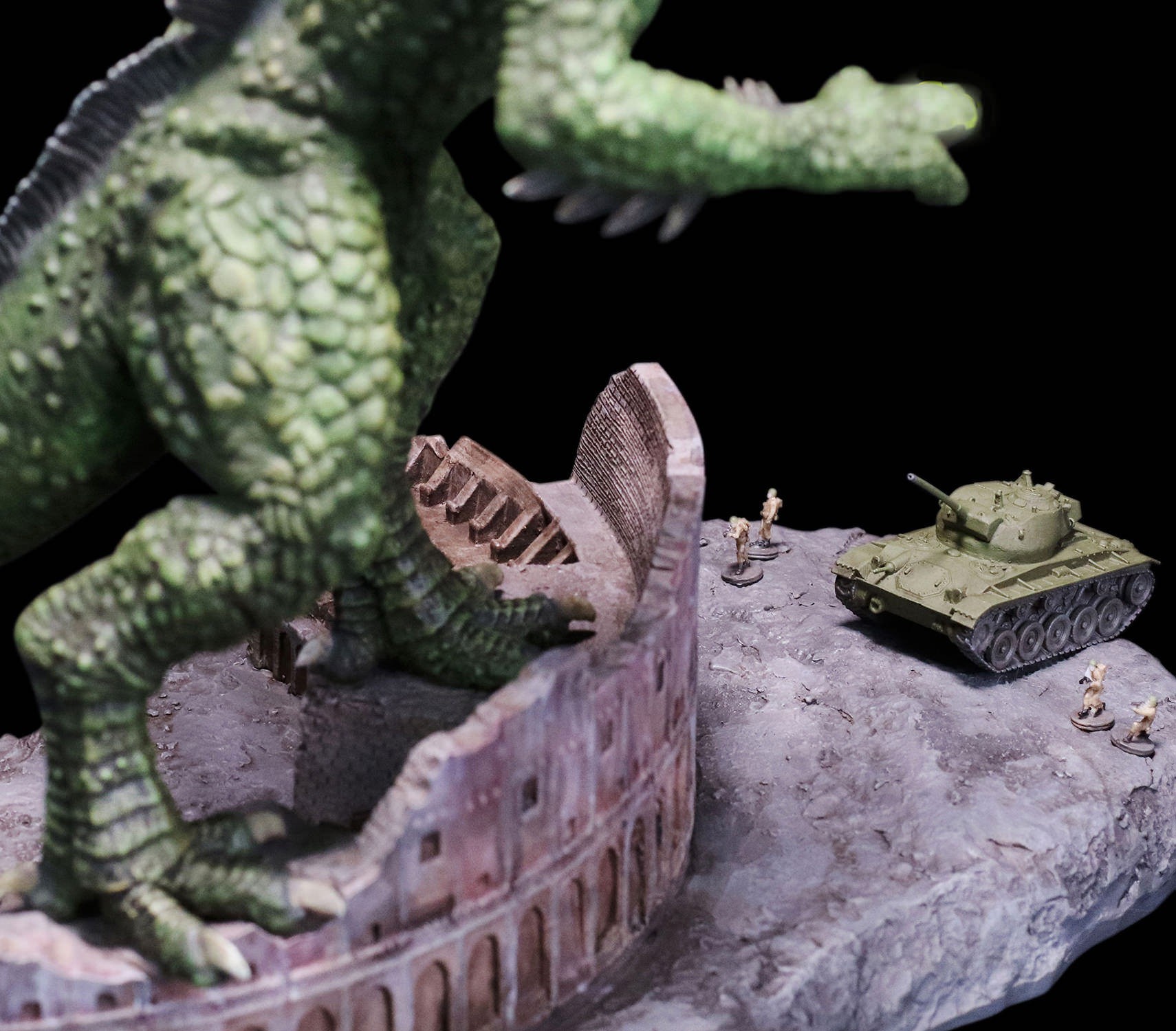 Ray Harryhausen Ymir Colosseum Showdown Statues  (Prototype Shown) View 5