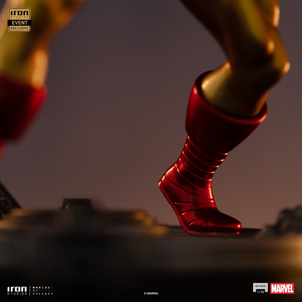 Marvel Iron Man (Metallic Comics) 1:10 Scale Statue  Exclusive Edition (Prototype Shown) View 9
