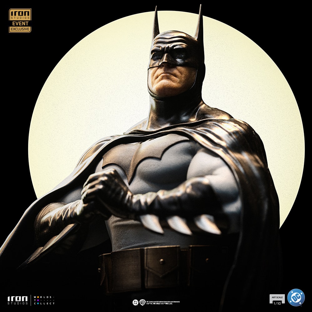 DC Comics Batman (Alex Ross) 1:10 Scale Statue  Exclusive Edition (Prototype Shown) View 3