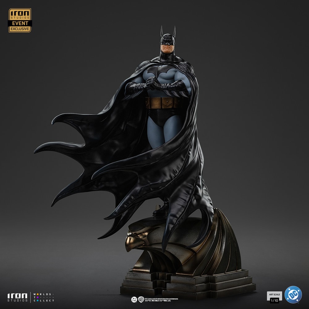 DC Comics Batman (Alex Ross) 1:10 Scale Statue  Exclusive Edition (Prototype Shown) View 9