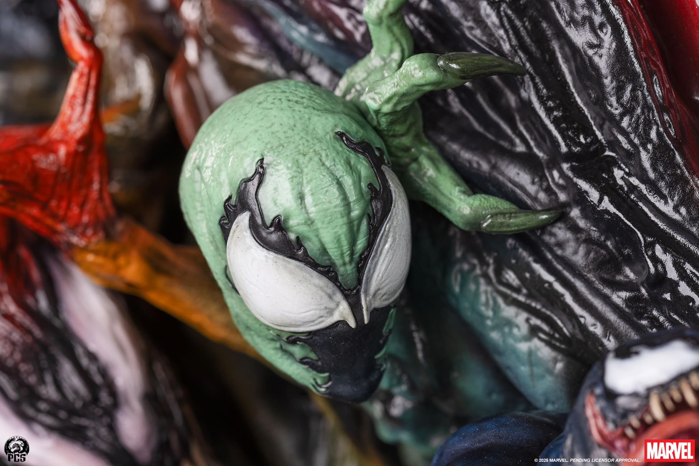 Marvel Venom Fine Art Bust  (Prototype Shown) View 14