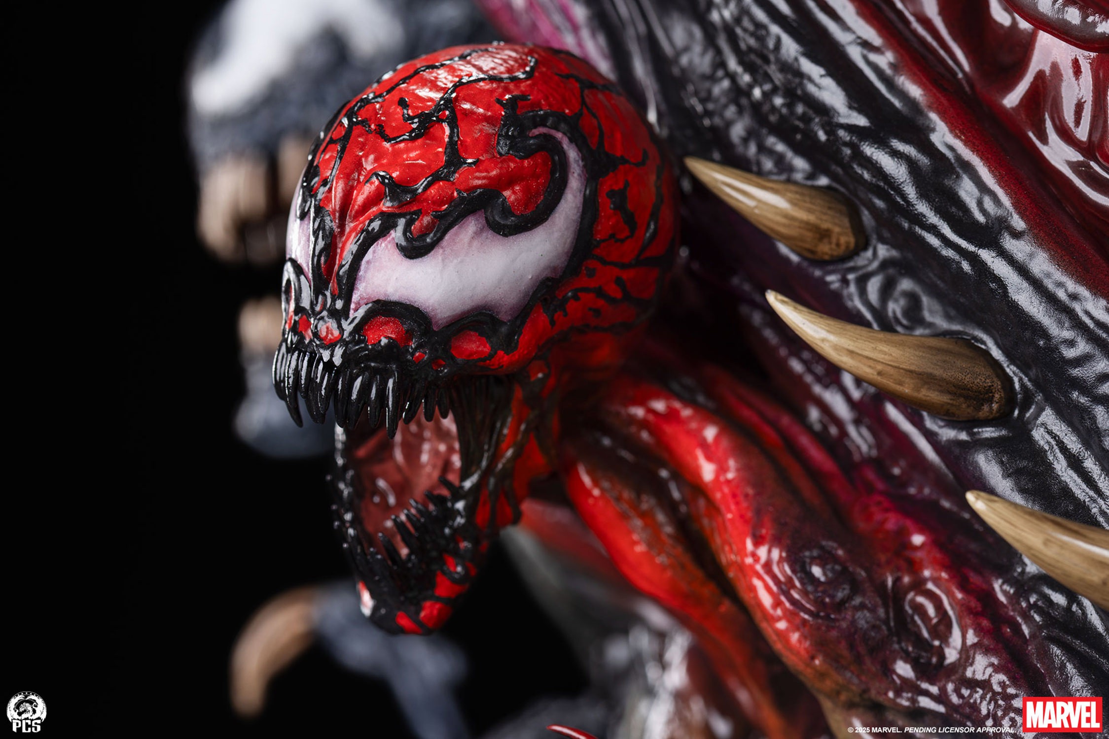 Marvel Venom Fine Art Bust  (Prototype Shown) View 18
