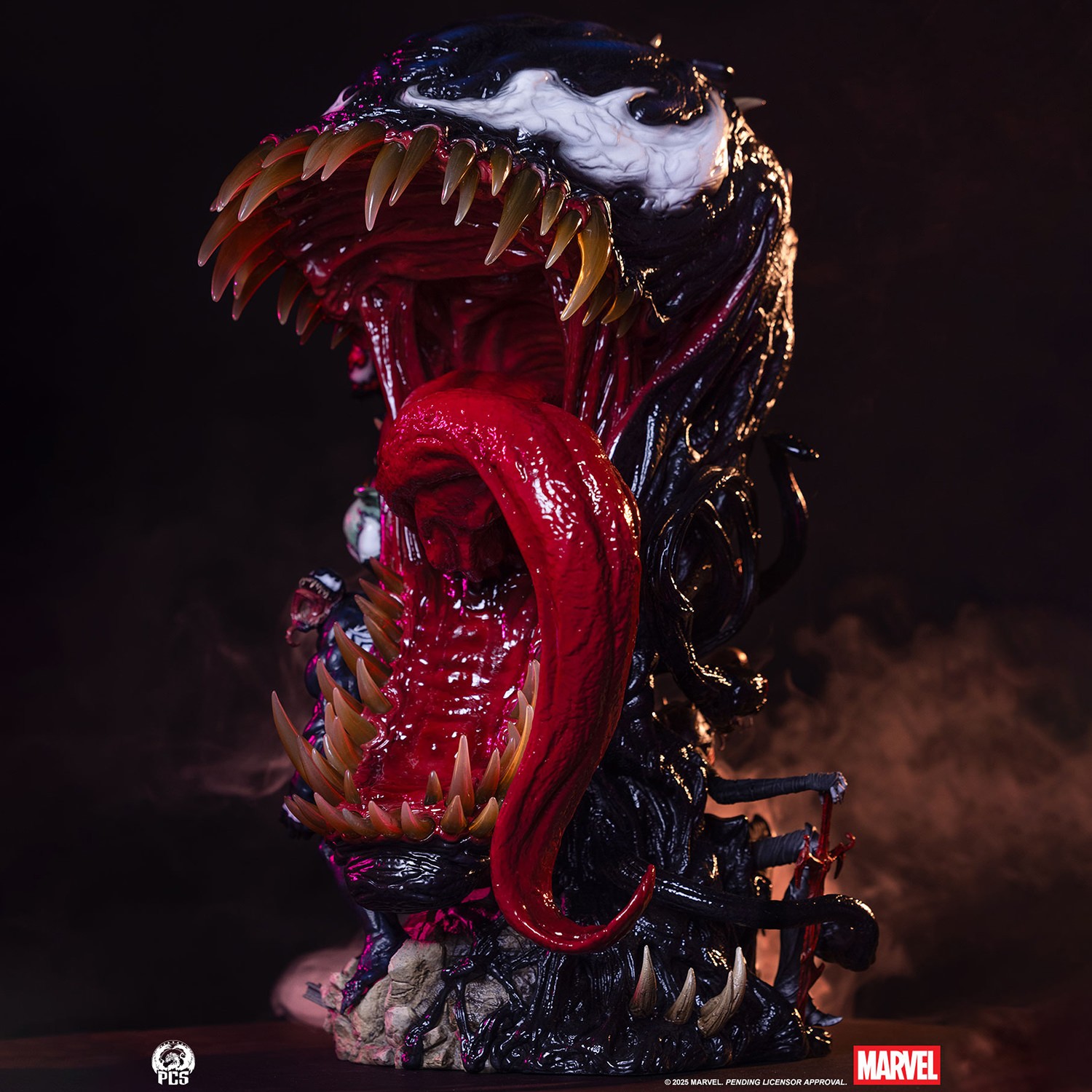Marvel Venom (Deluxe Edition) Fine Art Bust  (Prototype Shown) View 1