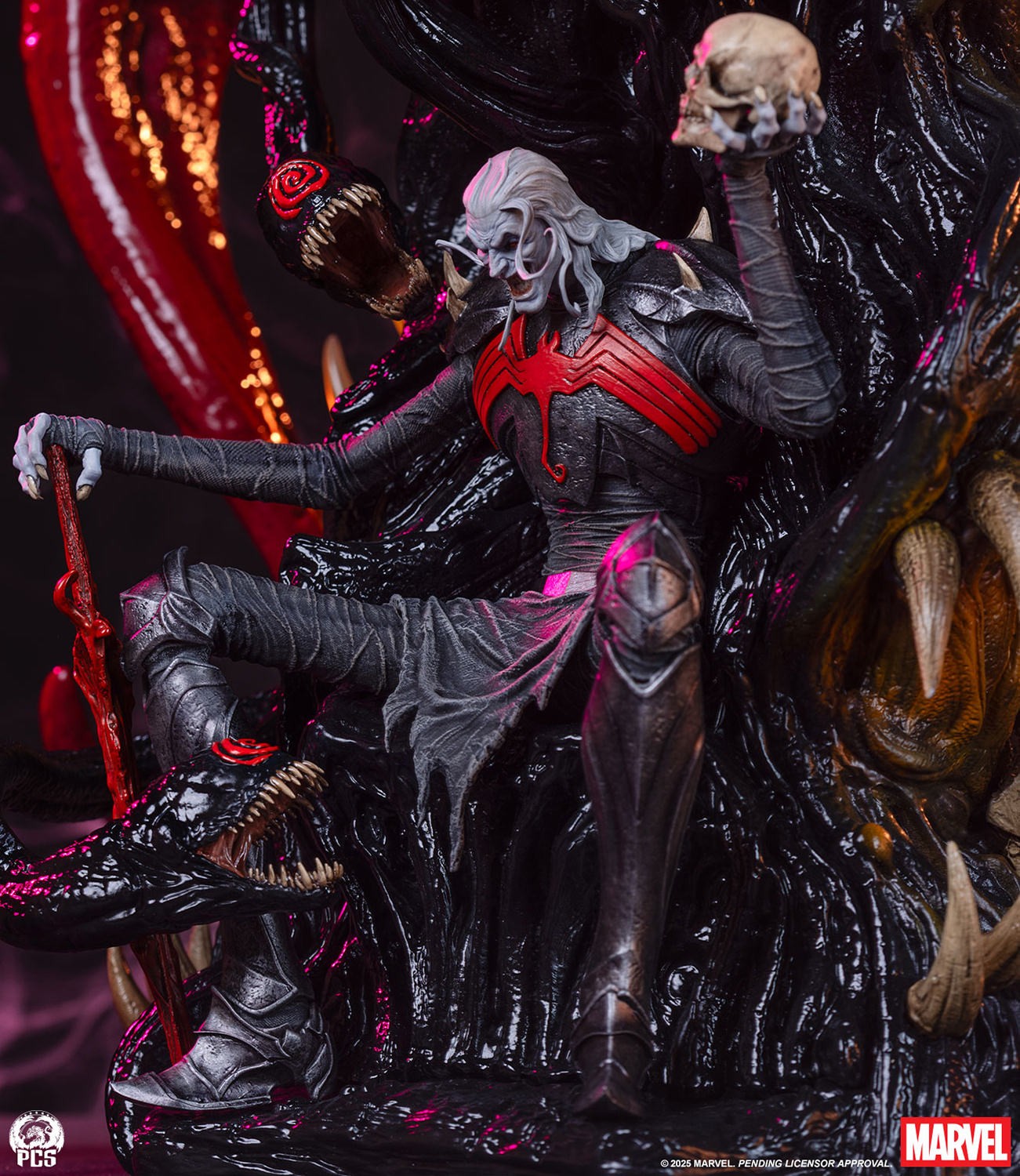 Marvel Venom (Deluxe Edition) Fine Art Bust  (Prototype Shown) View 4