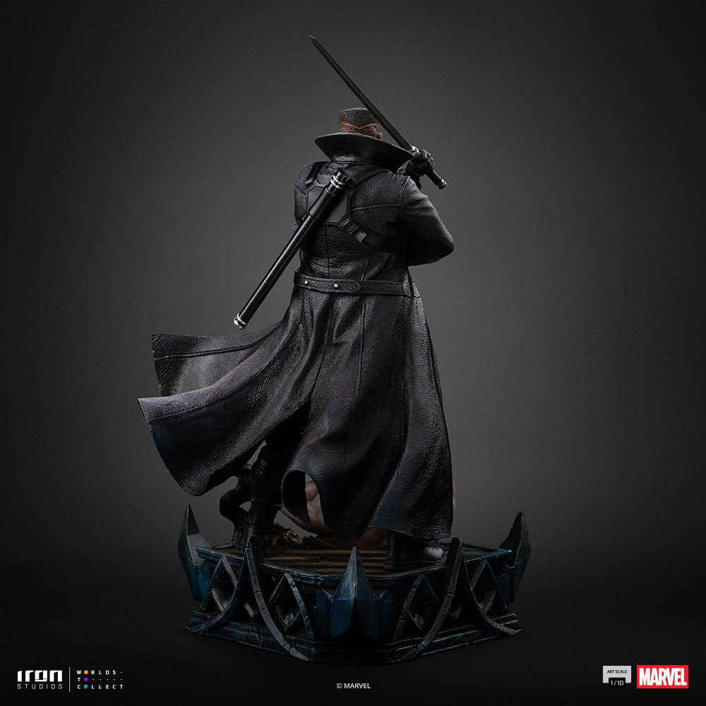 Marvel Blade 1:10 Scale Statue  (Prototype Shown) View 10