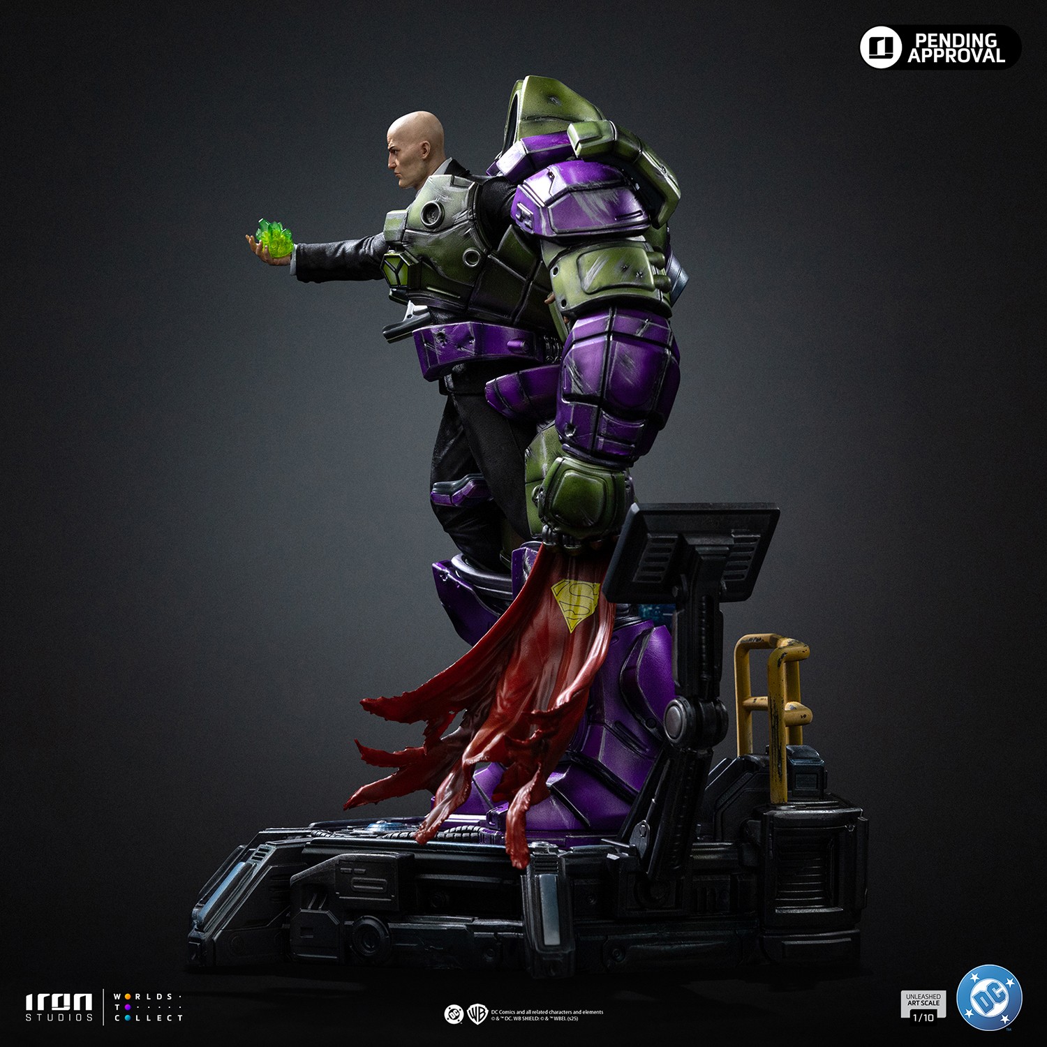 DC Comics Lex Luthor Unleashed 1:10 Scale Statue  (Prototype Shown) View 4