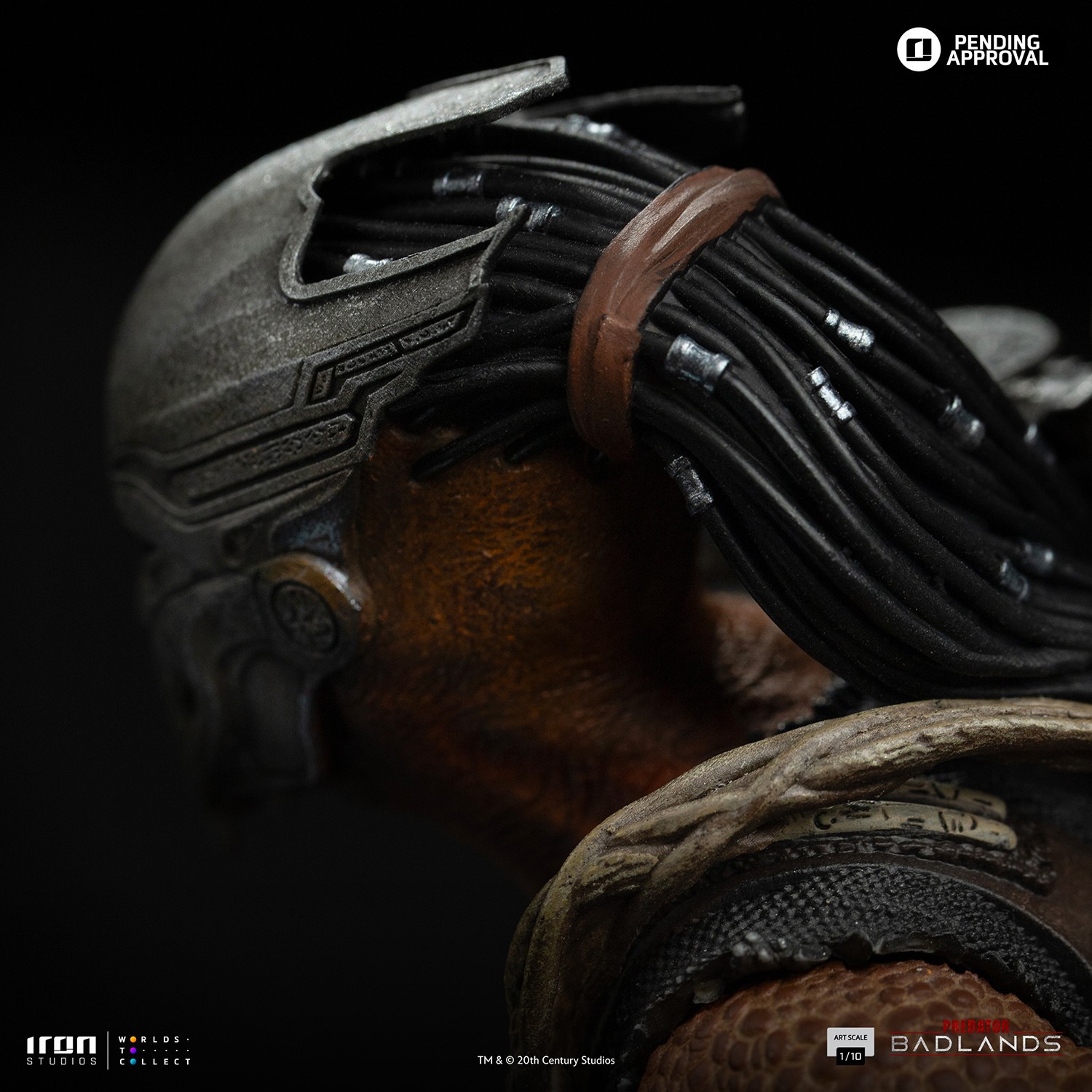 Predator Dek & Thia 1:10 Scale Statue  (Prototype Shown) View 7