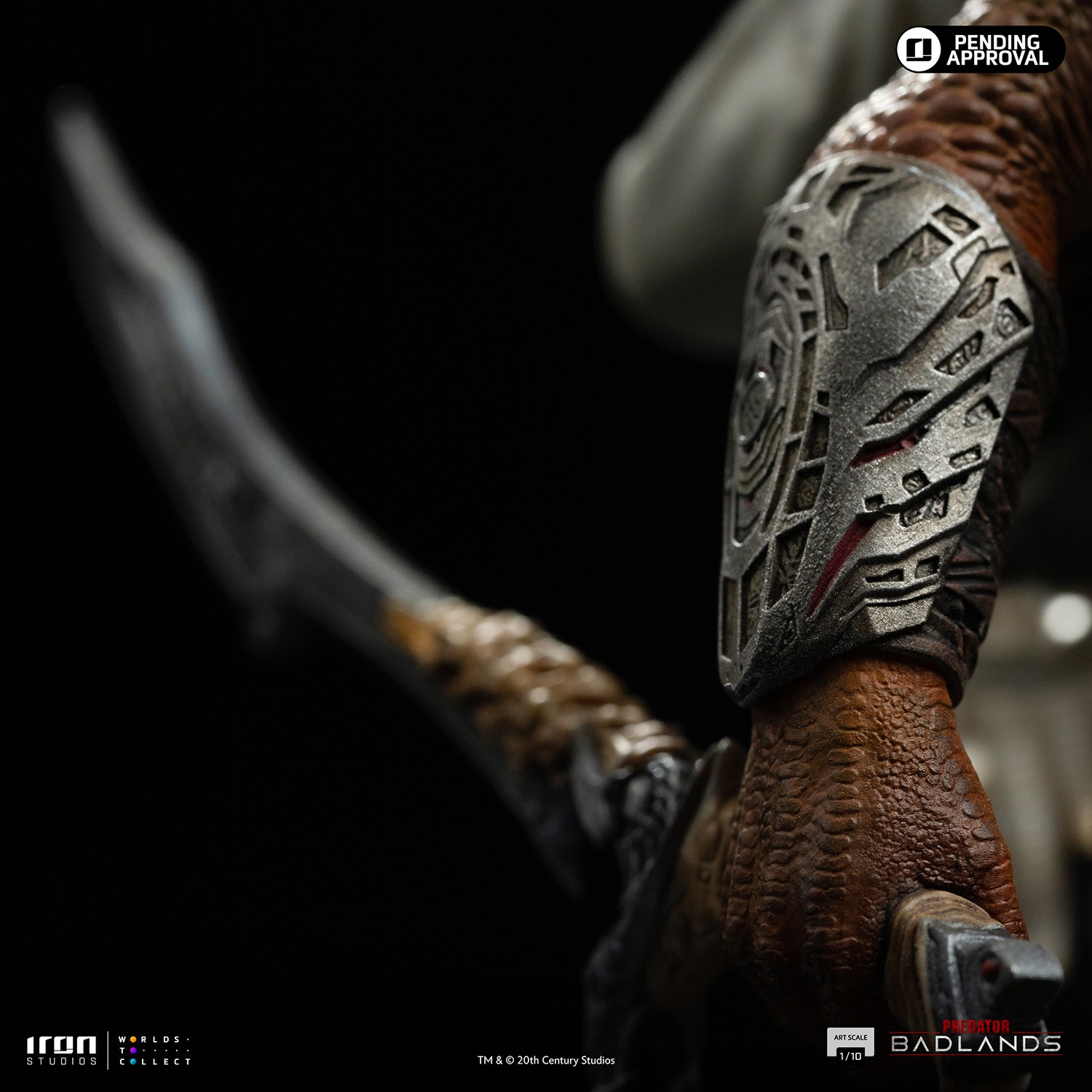 Predator Dek & Thia 1:10 Scale Statue  (Prototype Shown) View 10