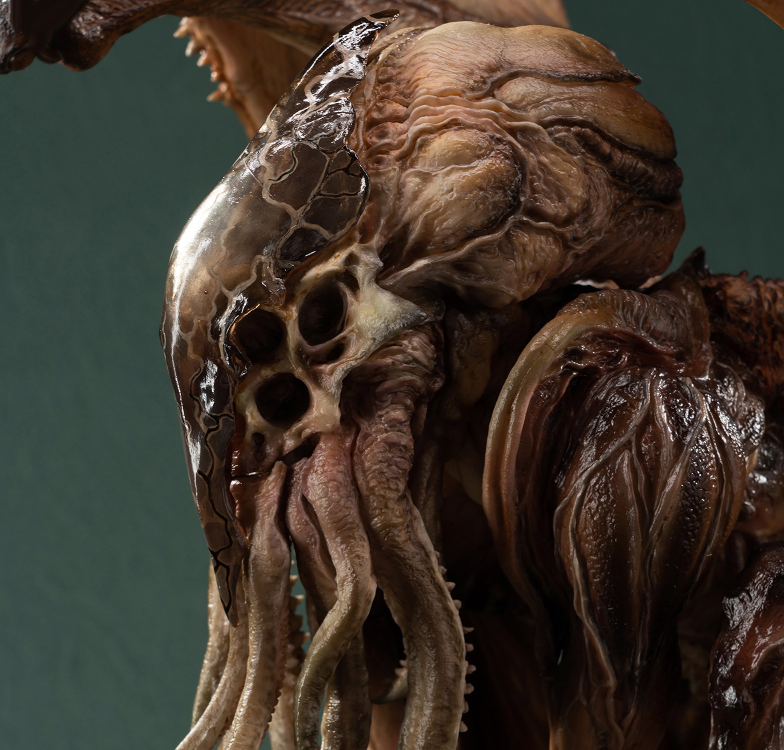 H.P. Lovecraft Cthulhu V2 Statues  (Prototype Shown) View 5