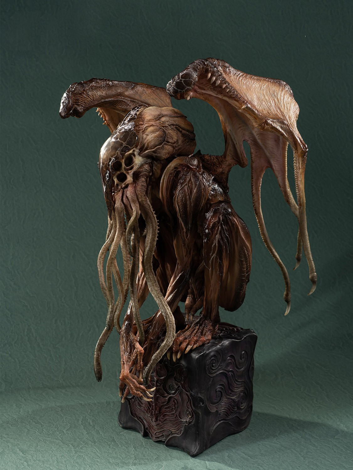 H.P. Lovecraft Cthulhu V2 Statues  (Prototype Shown) View 9