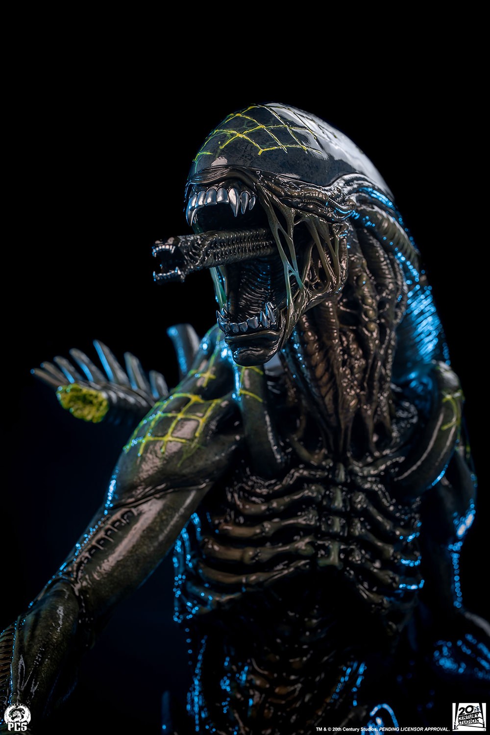 Alien Grid Alien 1:2 Scale Statue  (Prototype Shown) View 9