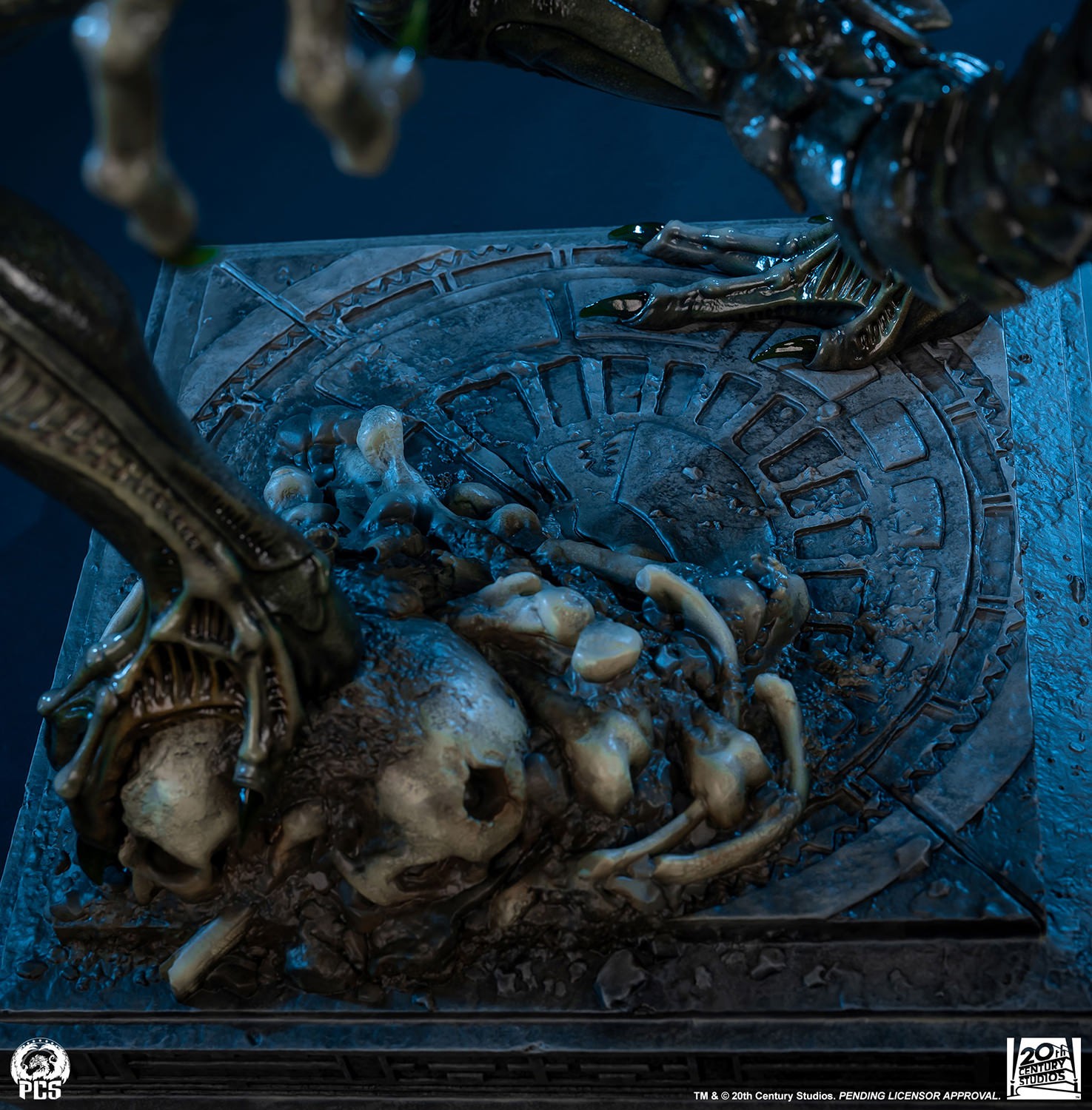 Alien Grid Alien 1:2 Scale Statue  (Prototype Shown) View 12