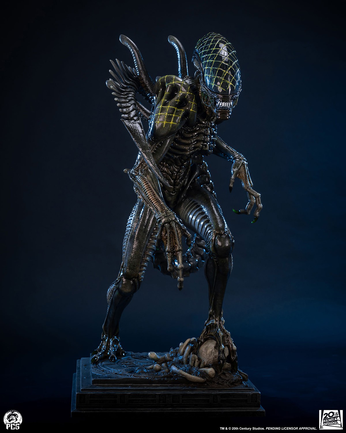 Alien Grid Alien 1:2 Scale Statue  (Prototype Shown) View 7