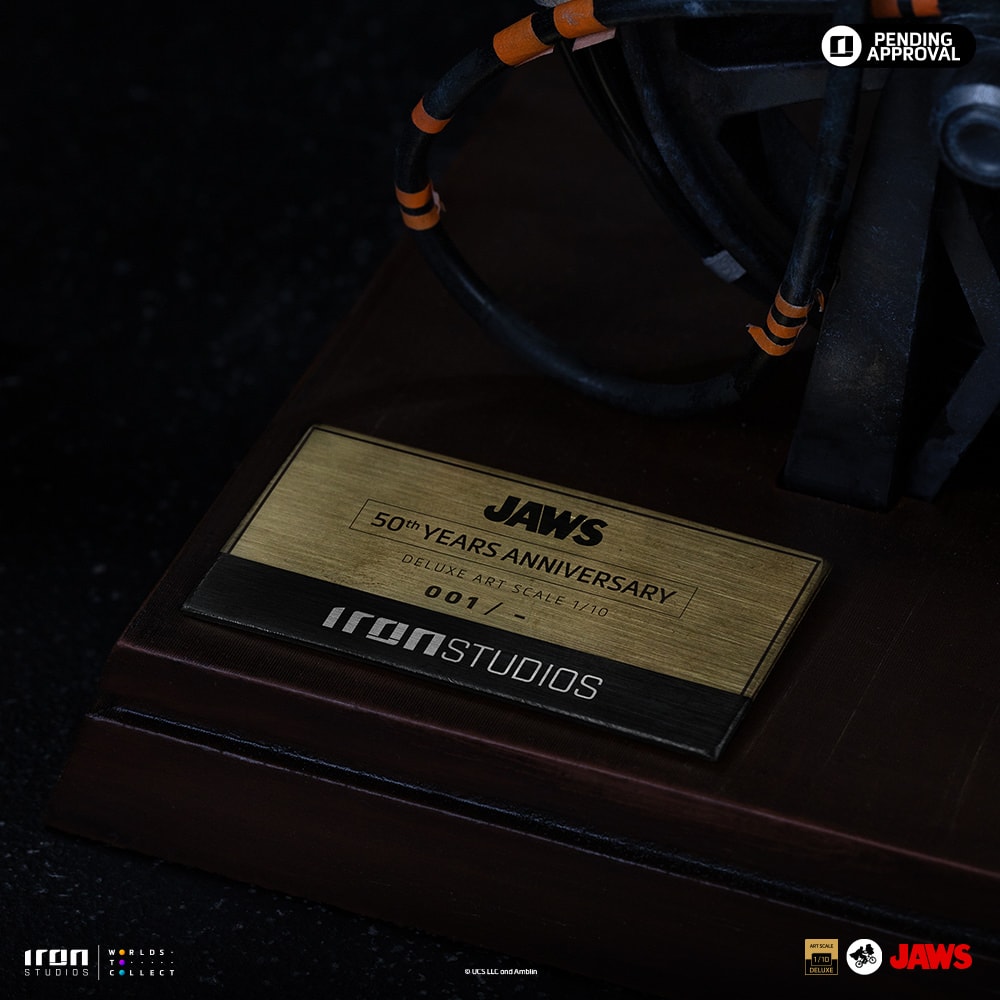 Jaws Steven Spielberg (Jaws 50th Anniversary) Deluxe 1:10 Scale Statue  (Prototype Shown) View 15