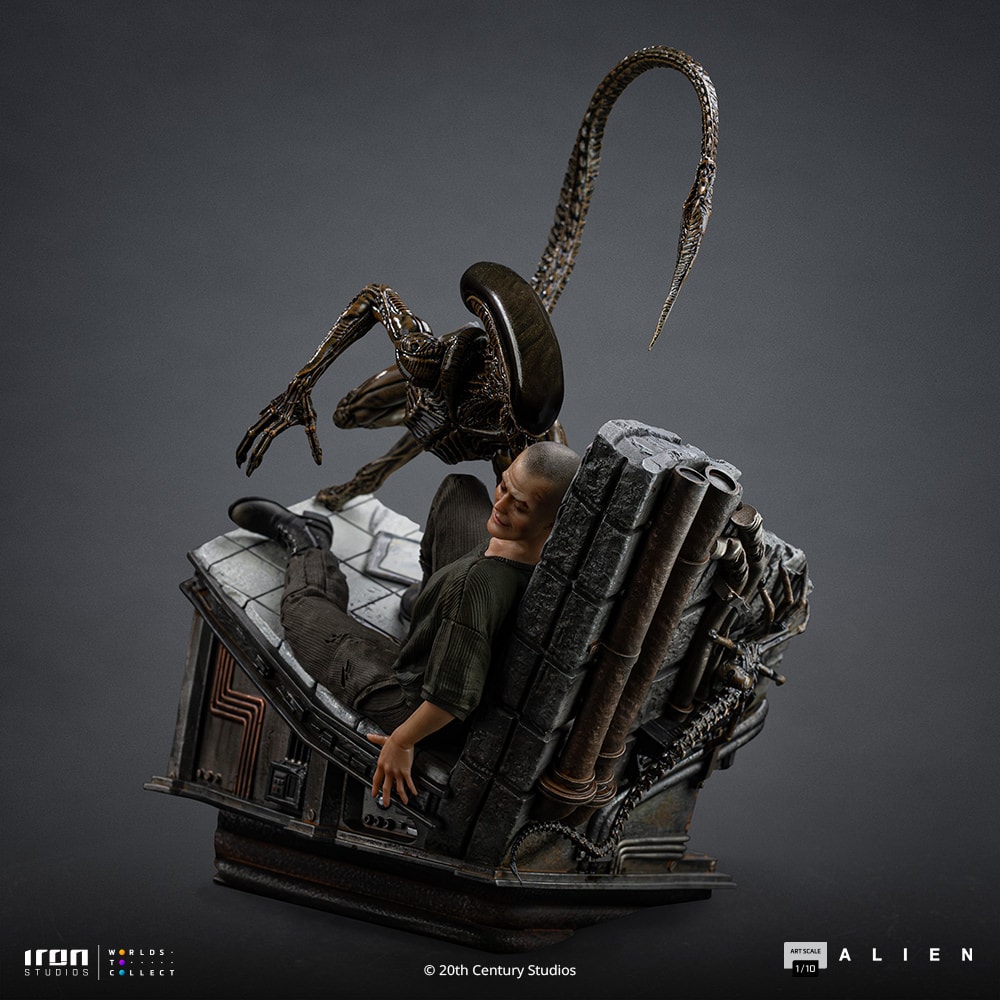 Alien 3 Ellen Ripley and Dog Alien 1:10 Scale Statue  (Prototype Shown) View 11