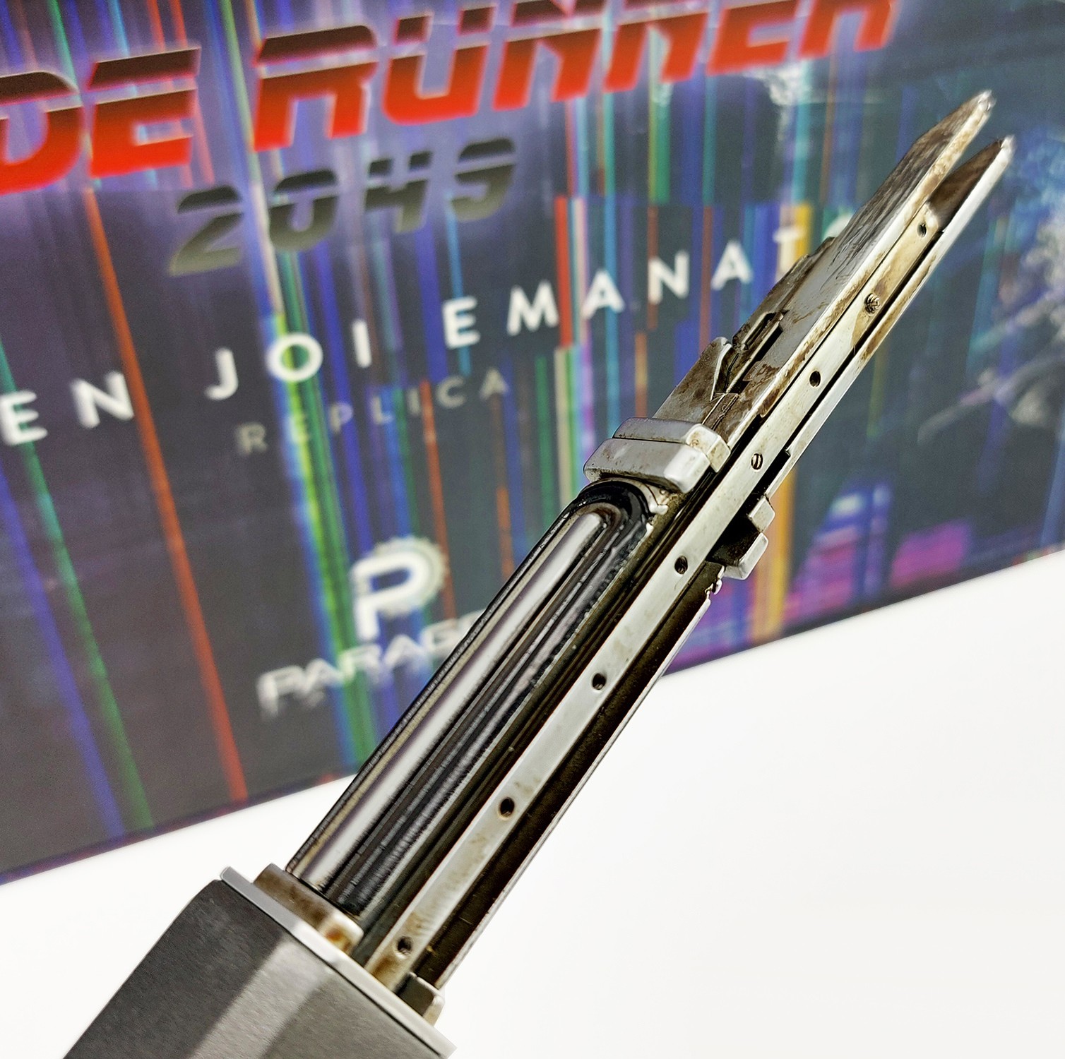 Blade Runner 2049 Joi (Broken) Emanator Prop Replica  (Prototype Shown) View 4