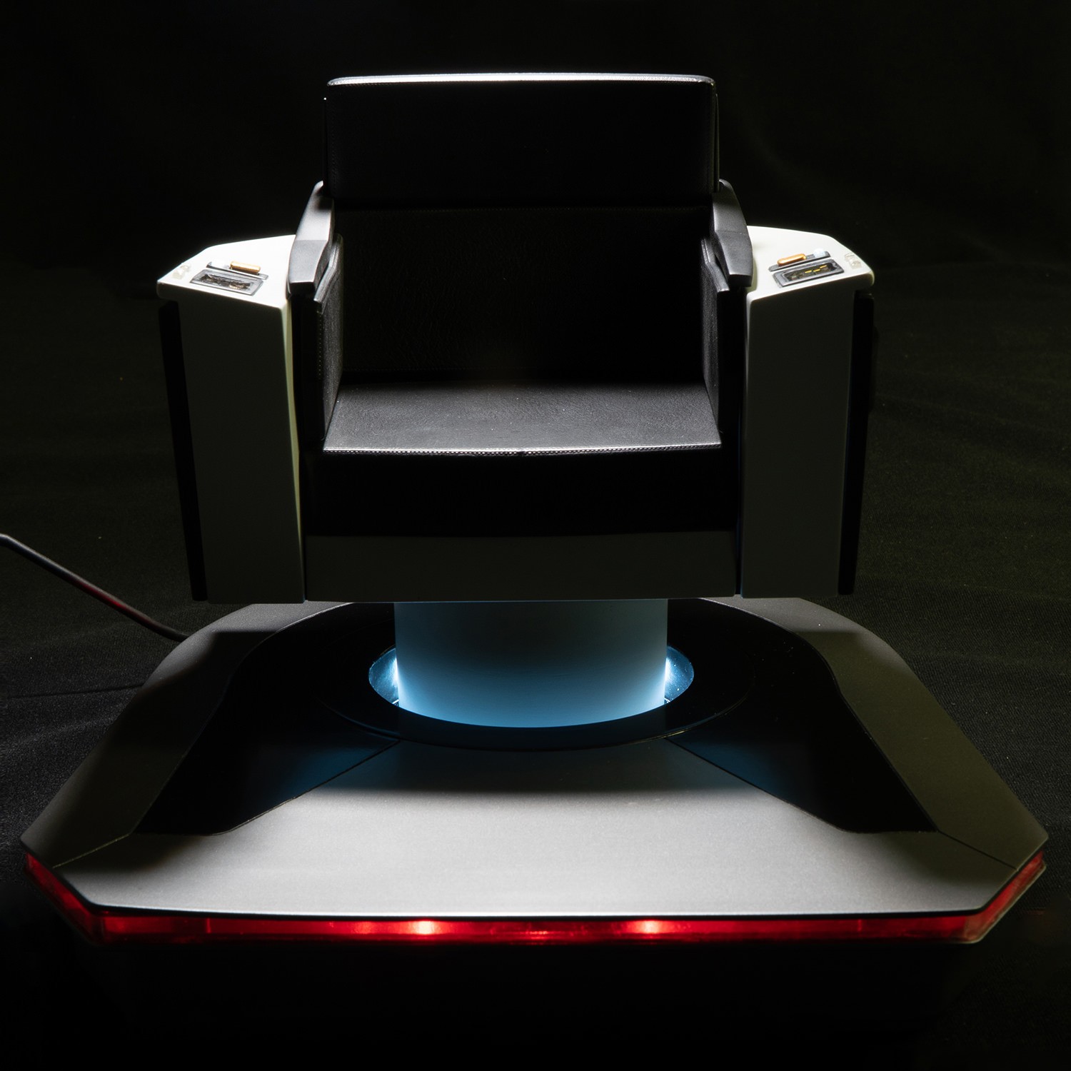 Star Trek U.S.S. Enterprise Command Chair Prop Replica  (Prototype Shown) View 3