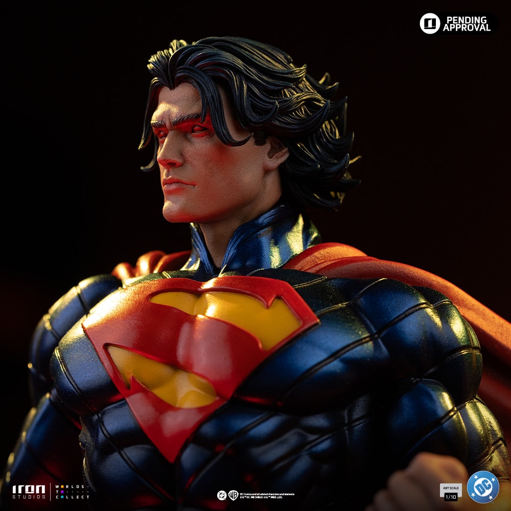 DC Comics Superman Absolute 1:10 Scale Statue  (Prototype Shown) View 6
