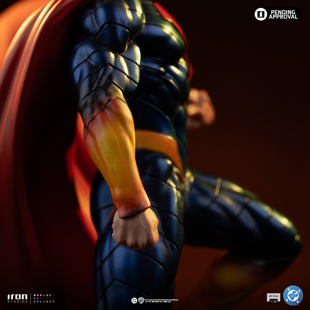 DC Comics Superman Absolute 1:10 Scale Statue  (Prototype Shown) View 13