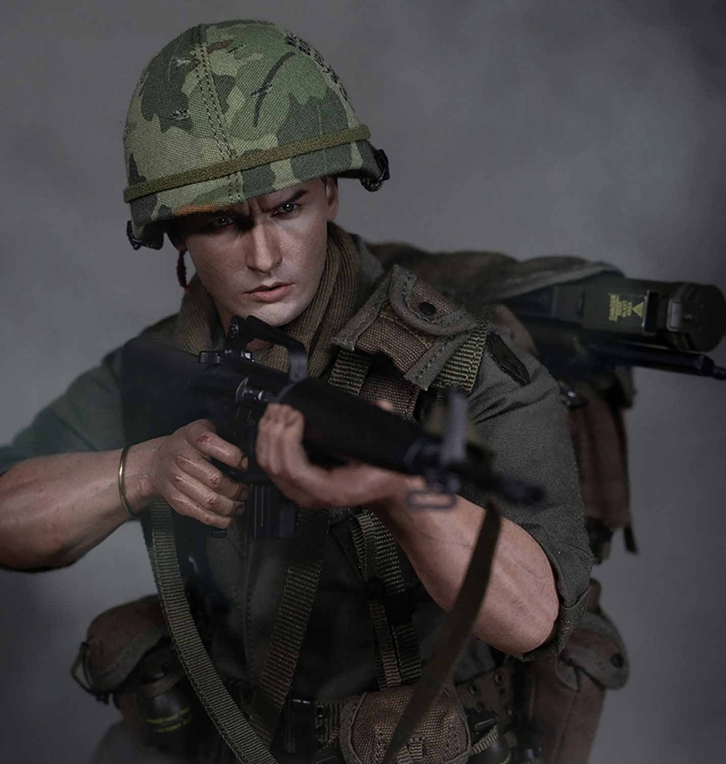 Platoon Chris Taylor Sixth Scale Figure  (Prototype Shown) View 3