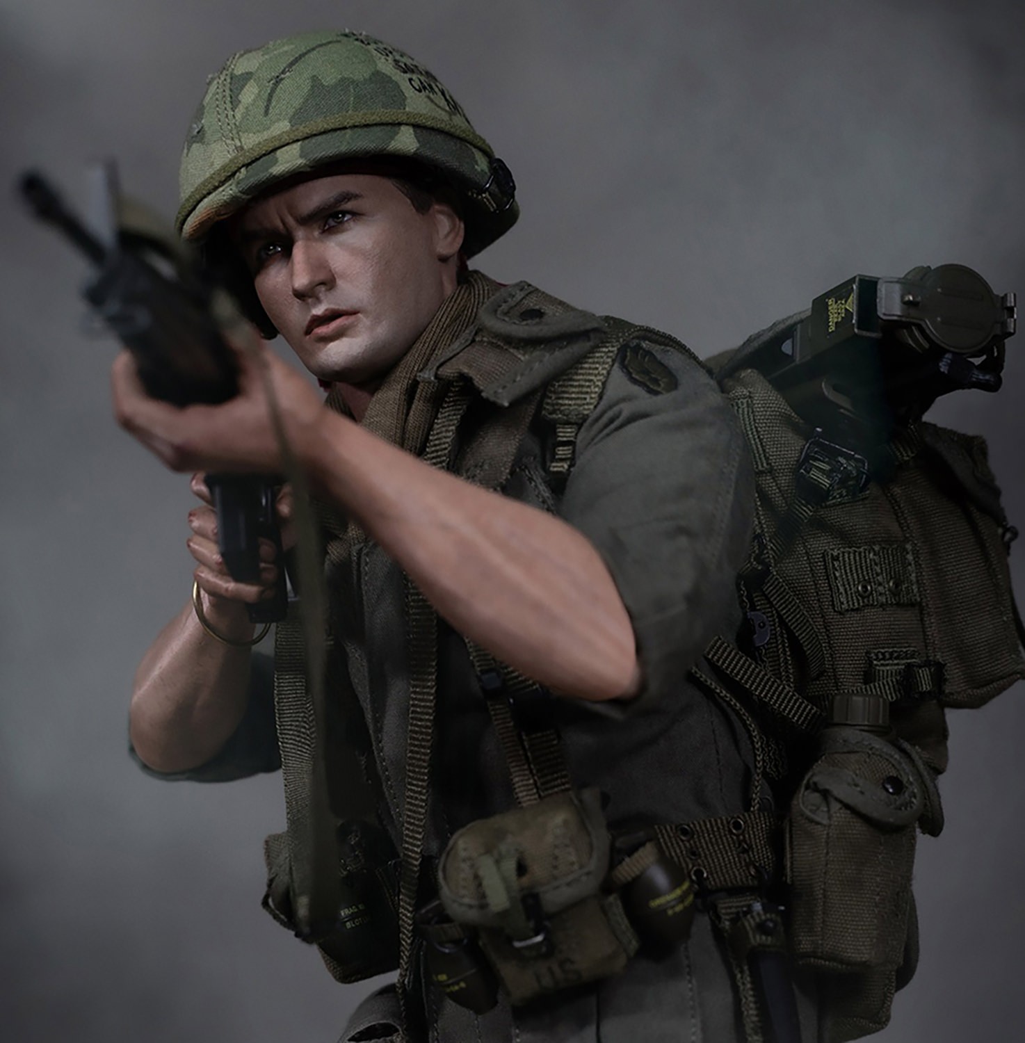 Platoon Chris Taylor Sixth Scale Figure  (Prototype Shown) View 4