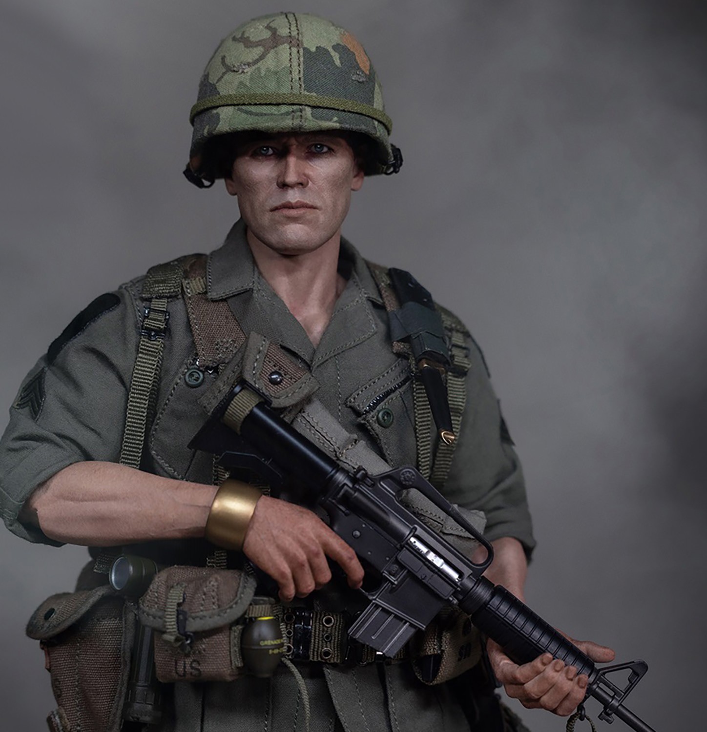 Platoon Sergeant Elias Sixth Scale Figure  (Prototype Shown) View 1