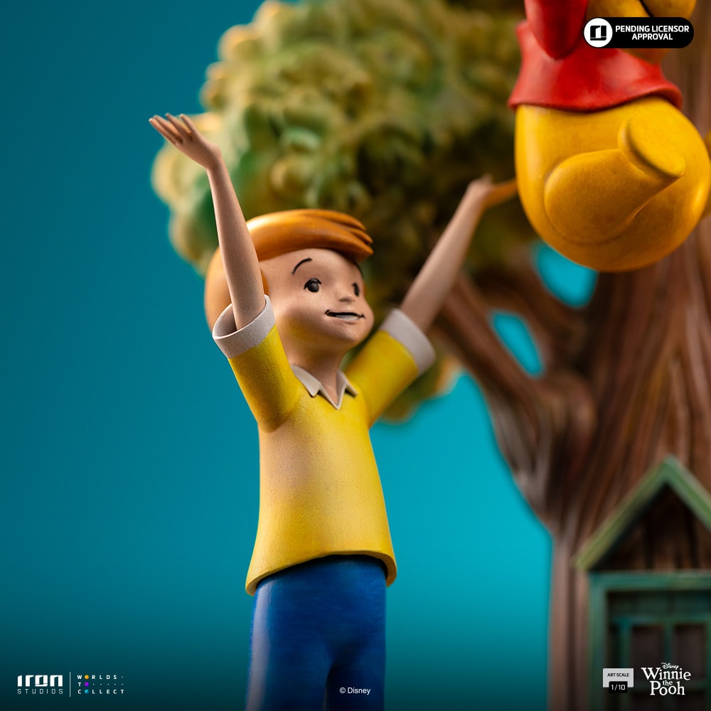 Disney Winnie the Pooh (100th Anniversary) Deluxe 1:10 Scale Statue  (Prototype Shown) View 4