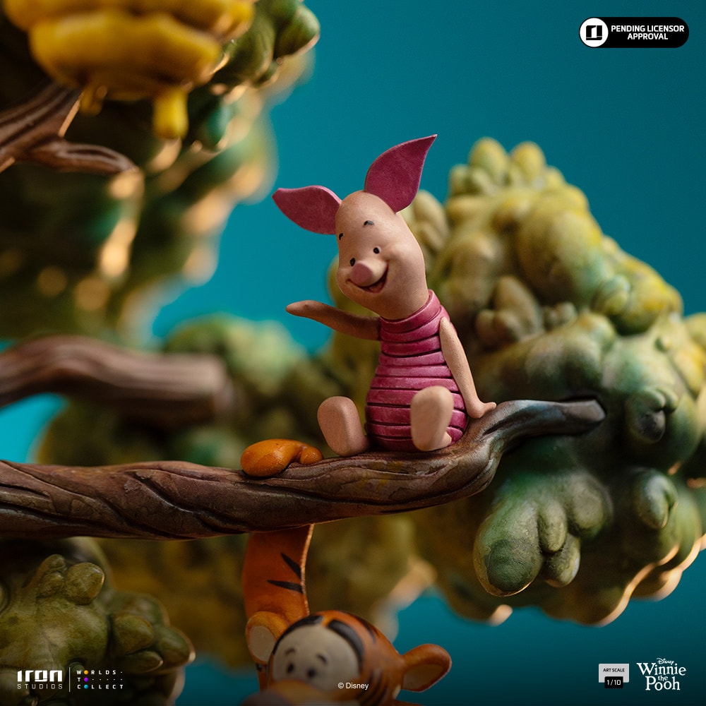 Disney Winnie the Pooh (100th Anniversary) Deluxe 1:10 Scale Statue  (Prototype Shown) View 6