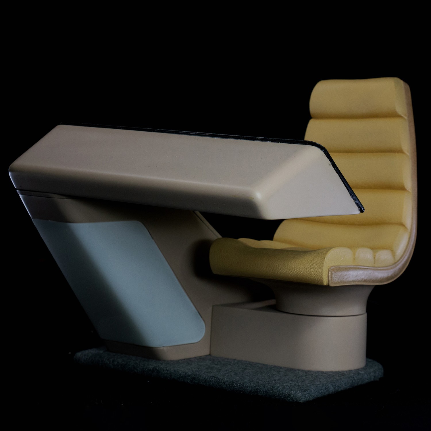 Star Trek CONN Bridge Console Scaled Replica  (Prototype Shown) View 1