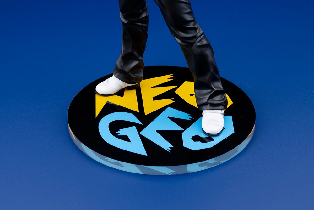 The King of Fighters Kyo Kusanagi (The King of Fighters '98 Version) Collectible Figure  (Prototype Shown) View 13