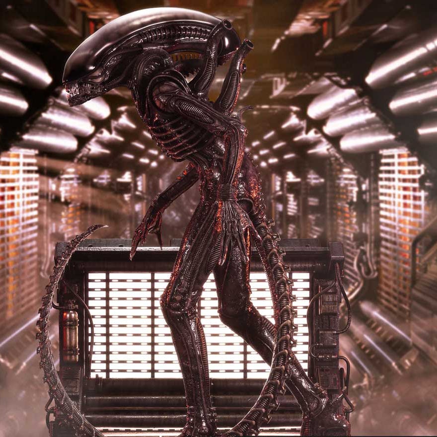 Alien Big Chap Xenomorph (Deluxe Version) 1:3 Scale Statue  (Prototype Shown) View 1