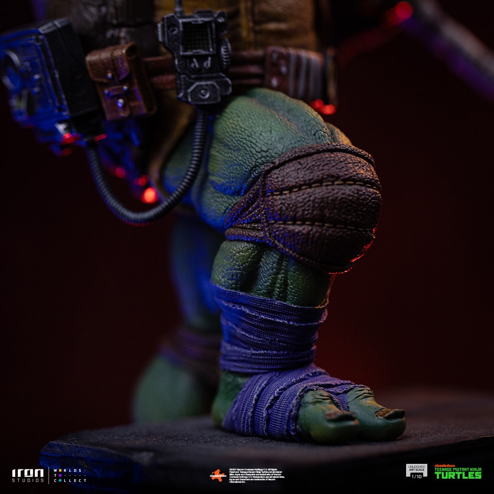 Teenage Mutant Ninja Turtles Donatello Unleashed 1:10 Scale Statue  (Prototype Shown) View 4