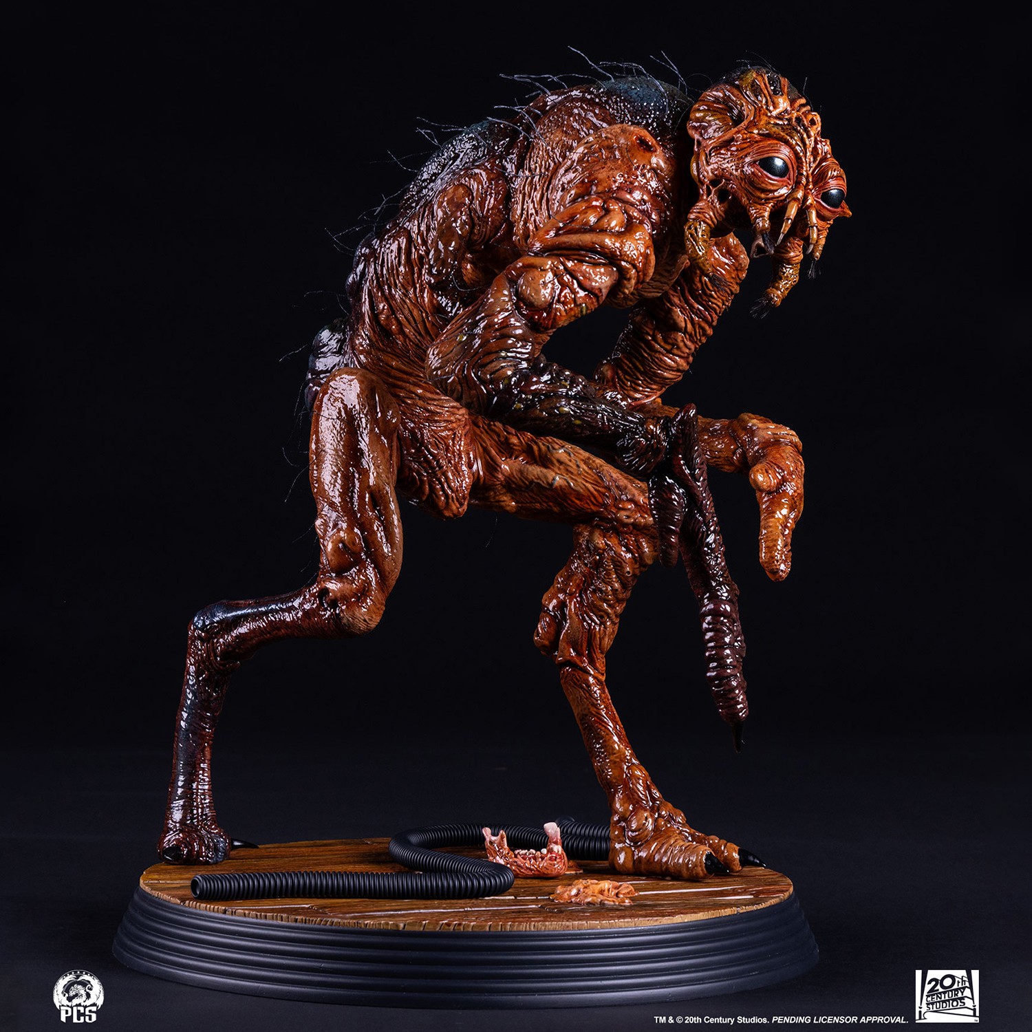 The Fly The Fly Quarter Scale Statue  (Prototype Shown) View 1