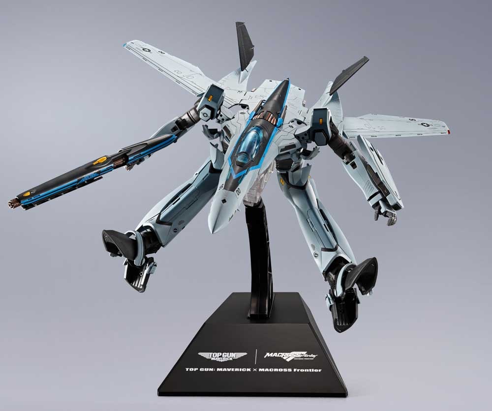 Macross VF-25 Messiah Valkyrie Top Gun: Maverick Ver. Action Figure  (Prototype Shown) View 14