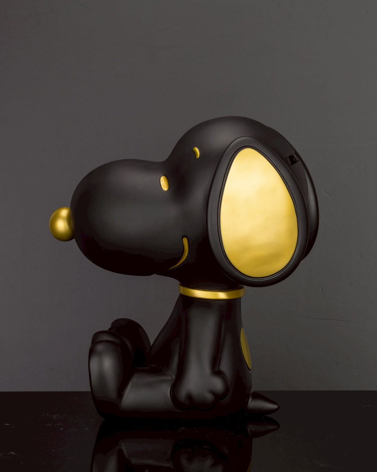 Peanuts Snoopy Piggy Bank (Black & Gold Version) Collectible Figure  (Prototype Shown) View 9