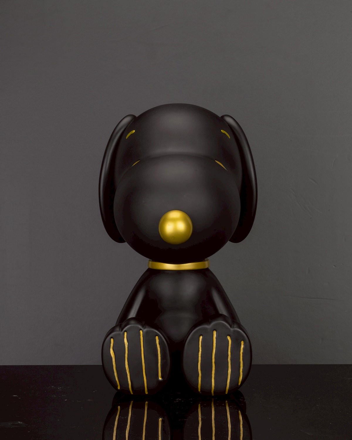 Peanuts Snoopy Piggy Bank (Black & Gold Version) Collectible Figure  (Prototype Shown) View 11