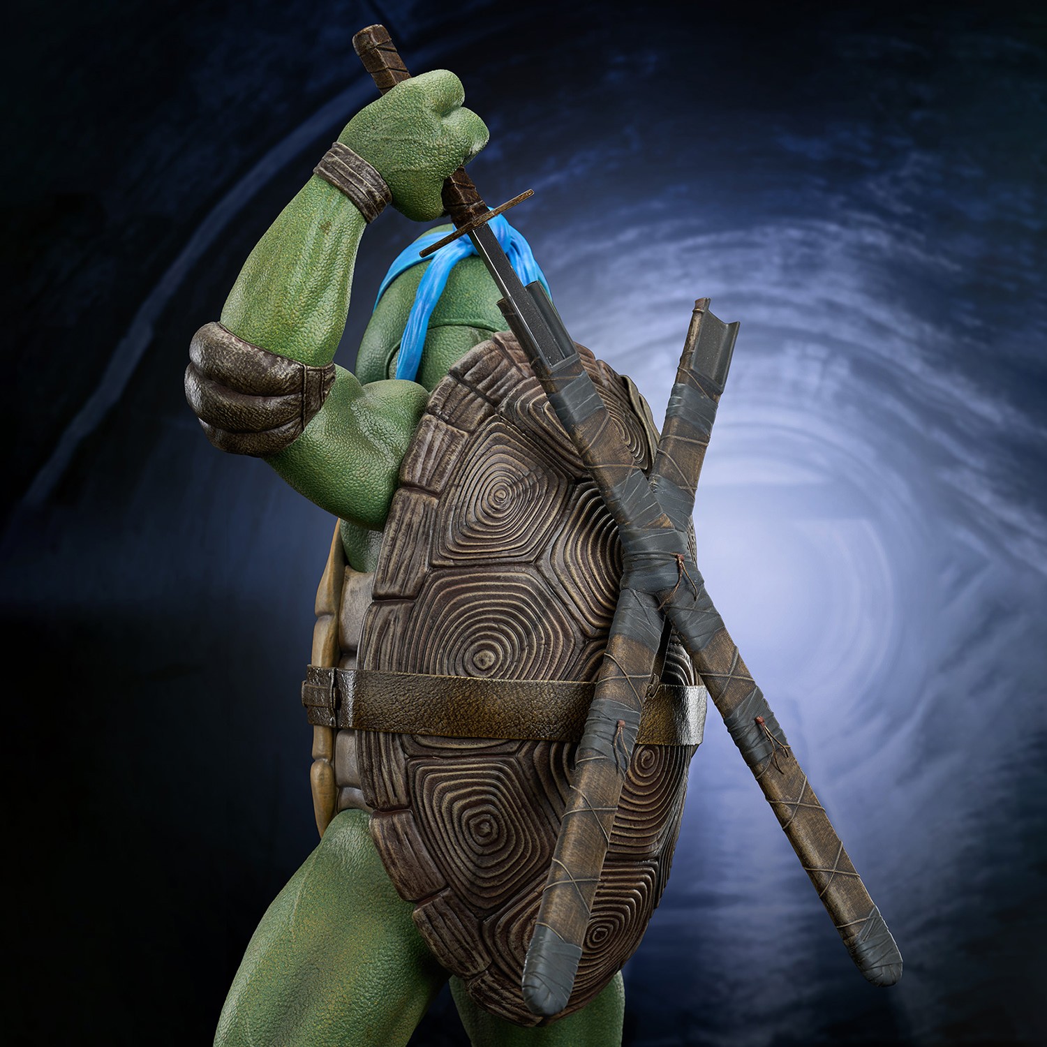 Teenage Mutant Ninja Turtles TMNT- Leonardo 1:2 Scale Statue  Collector Edition (Prototype Shown) View 4