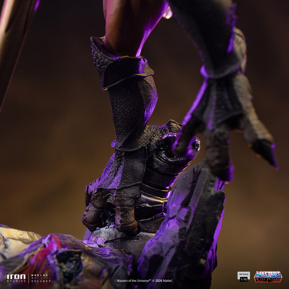 Masters of the Universe Buzz-Off 1:10 Scale Statue  (Prototype Shown) View 8