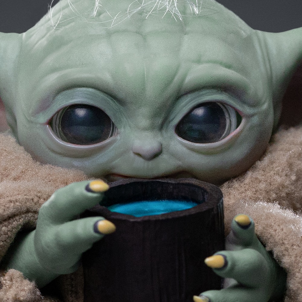 Star Wars Grogu Always Hungry Quarter Scale Statue  (Prototype Shown) View 6