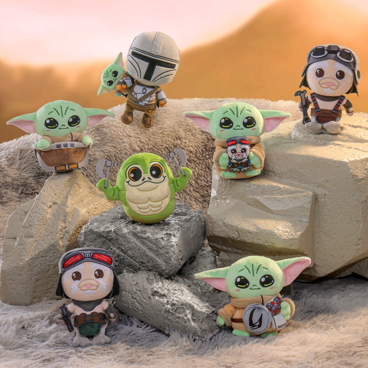 The Mandalorian and Grogu Cosbi Plush Keychain Collection Blind