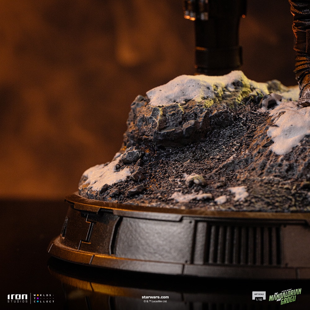 Star Wars Mandalorian and Grogu 1:10 Scale Statue  (Prototype Shown) View 9