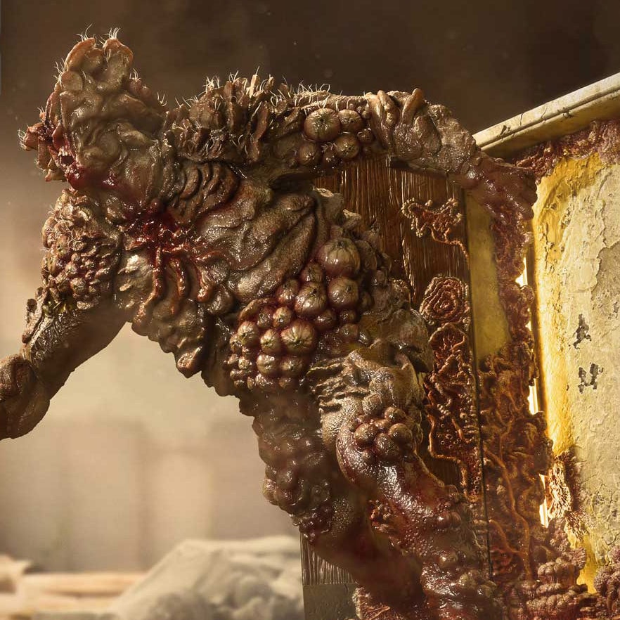 The Last of Us Bloater (Ultimate Version) Quarter Scale Statue  (Prototype Shown) View 4