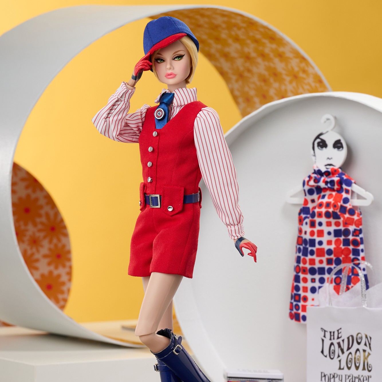 Poppy Parker The Queen's English Collectible Doll  (Prototype Shown) View 3