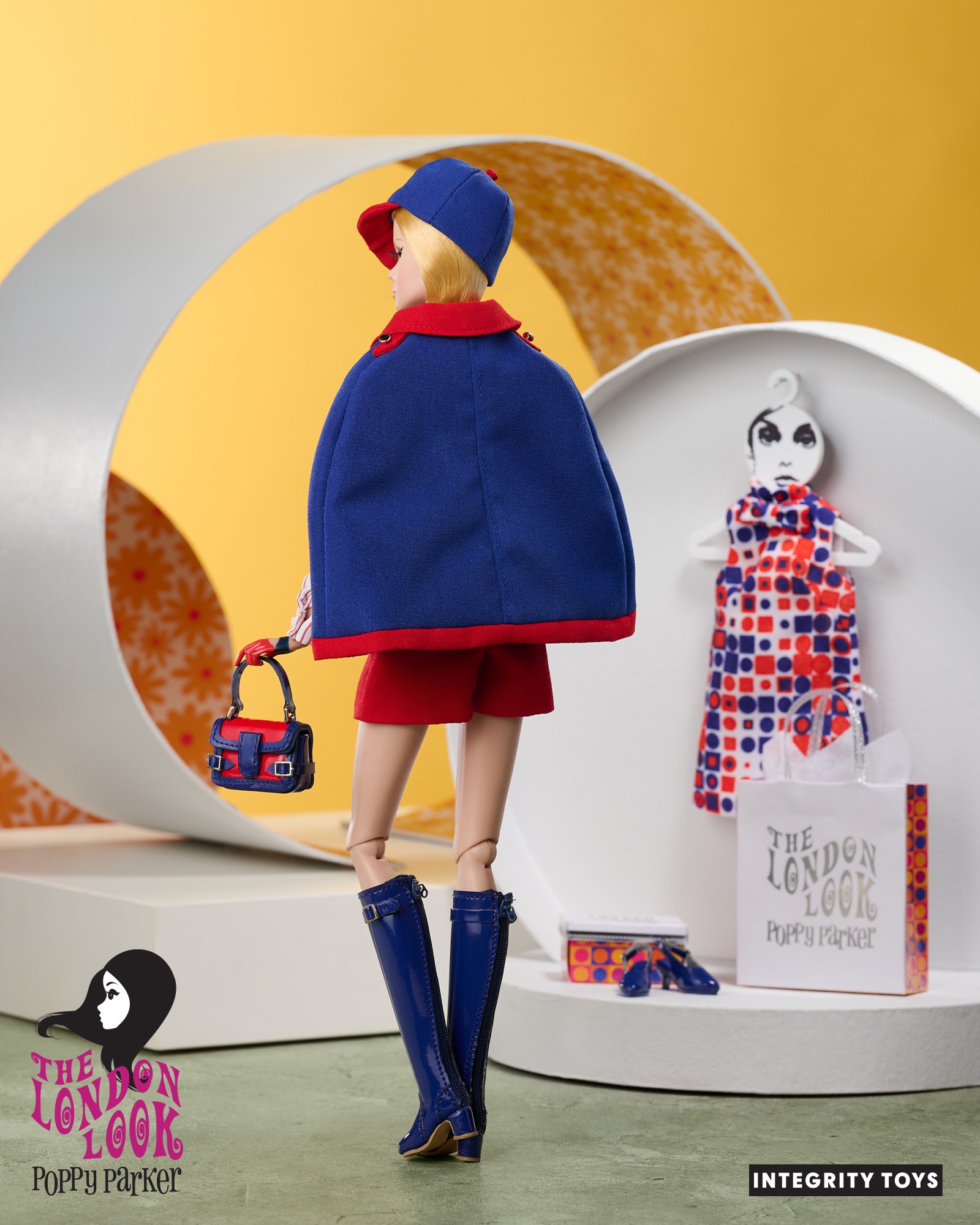 Poppy Parker The Queen's English Collectible Doll  (Prototype Shown) View 7